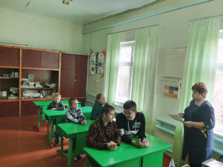 Классный час "Терроризм--угроза жизни"..